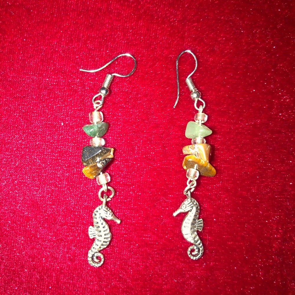 Earring - Picture 3 of 3